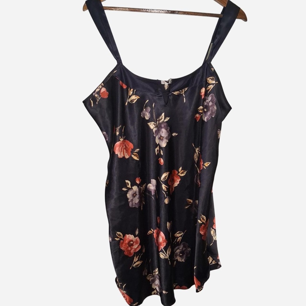 Womens vintage Sostanza floral satin slip dress/chemise nightgown